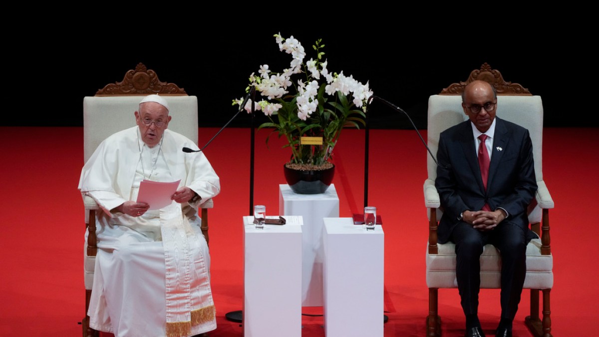 Pope warns of AI dangers, urges fair wages for migrants on Singapore visit | Religion News