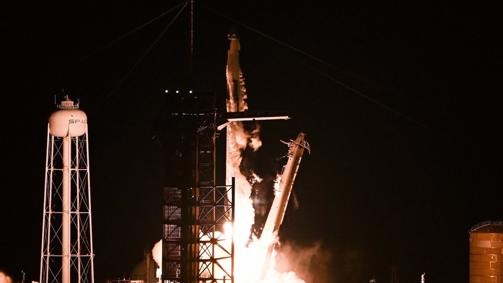 SpaceX's Polaris Dawn mission lifts off ahead of planned 1st commercial spacewalk