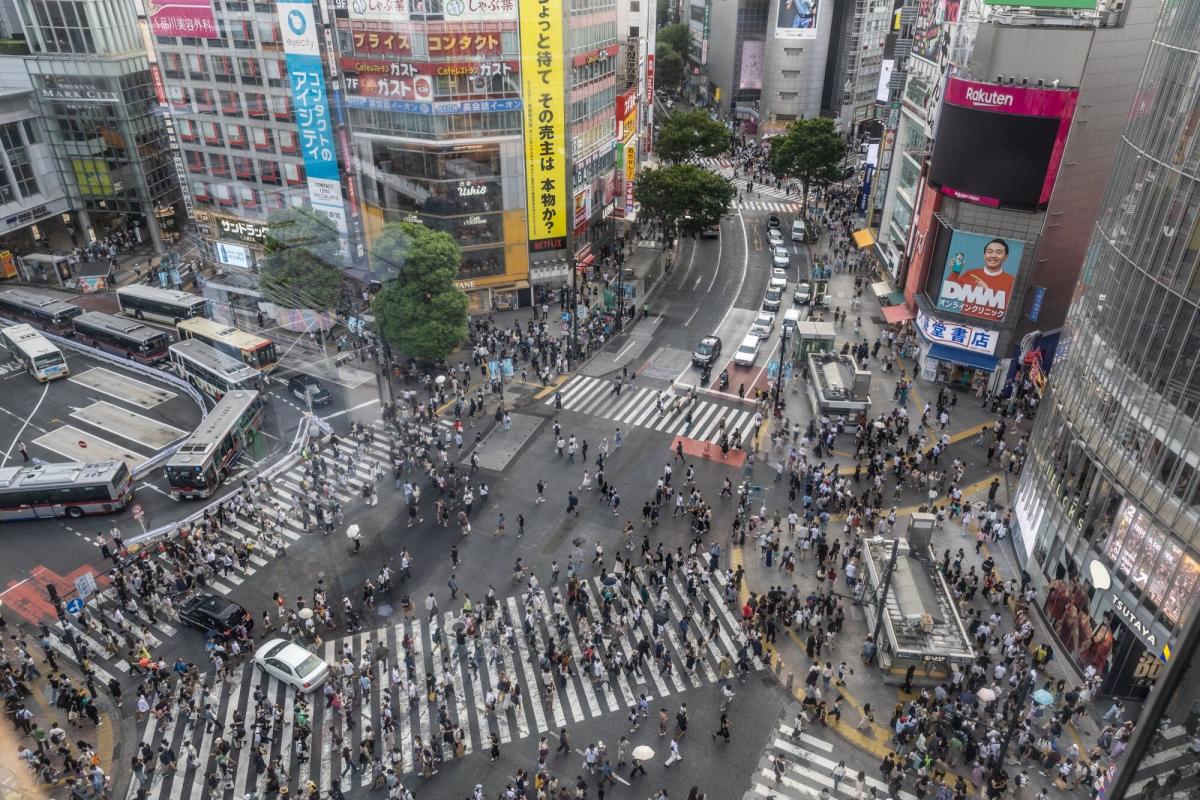 Japan’s New Premier Should Set Fresh Fiscal Target, Adviser Says