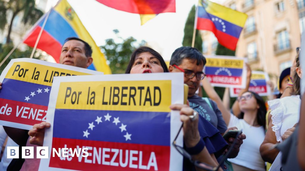 Venezuela and Spain in row over 'dictatorship' comment