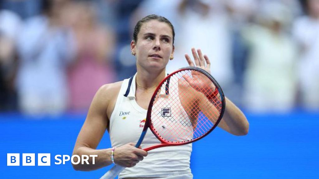 Emma Navarro celebrates after beating Coco Gauff at the 2024 US Open