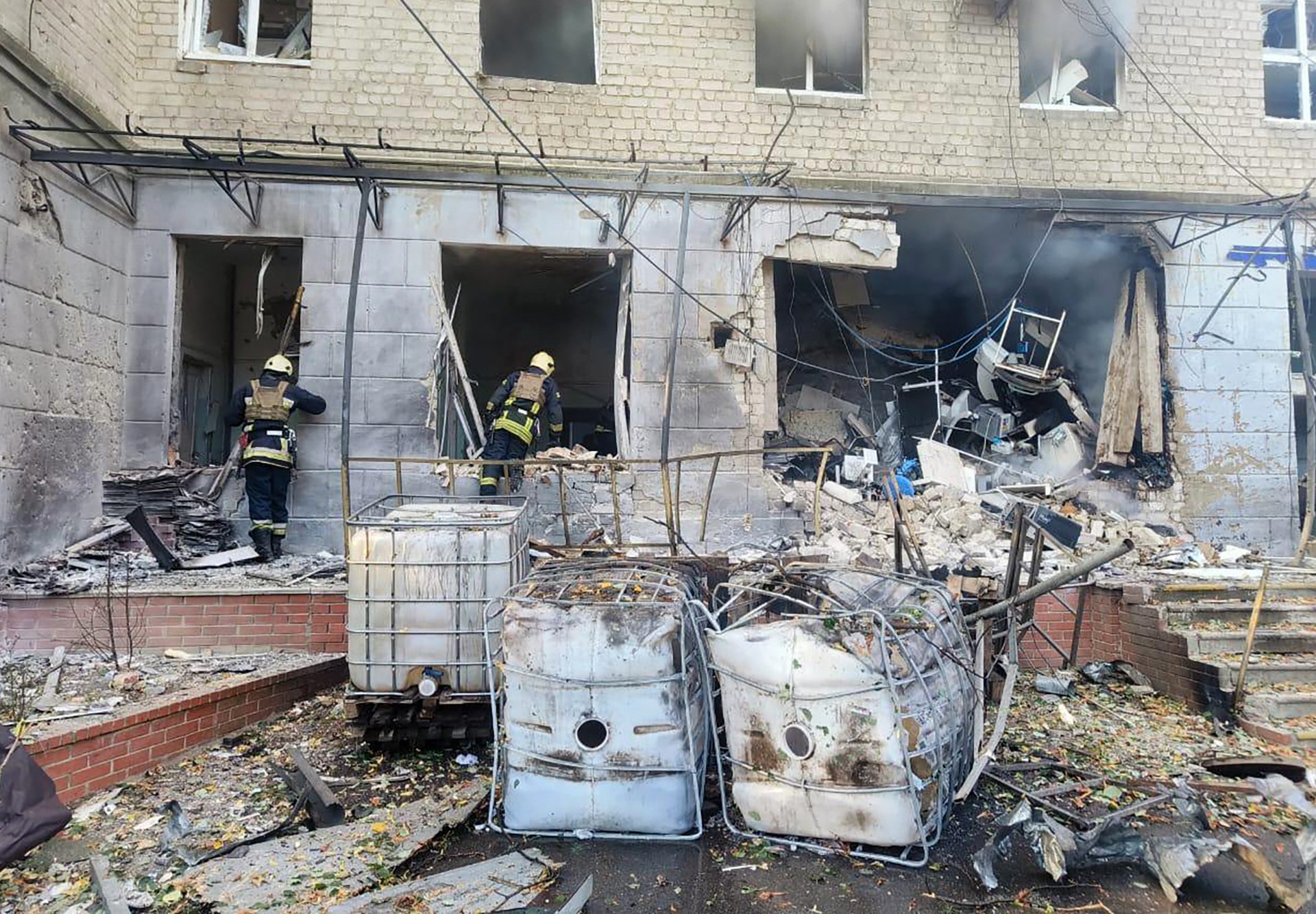 Eight killed in Russian drone attacks on medical centre in Sumy, Ukraine | Russia-Ukraine war News