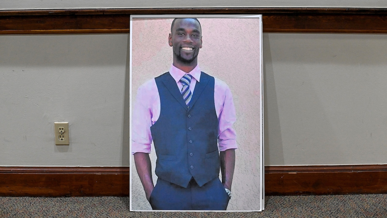 Ex-officers charged in Tyre Nichols beating death 'laughed' over 'dying body': prosecutor