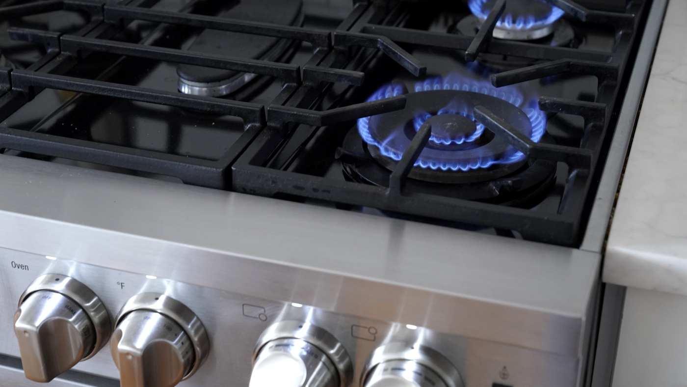 Gas stoves may get a health warning in California : NPR