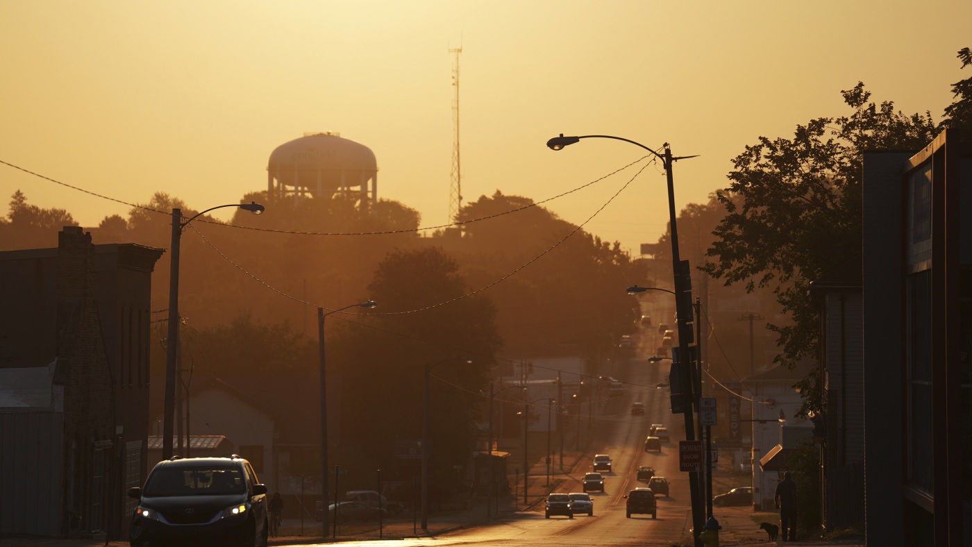 Bomb threats, fear grip Haitian community in Springfield, Ohio : NPR