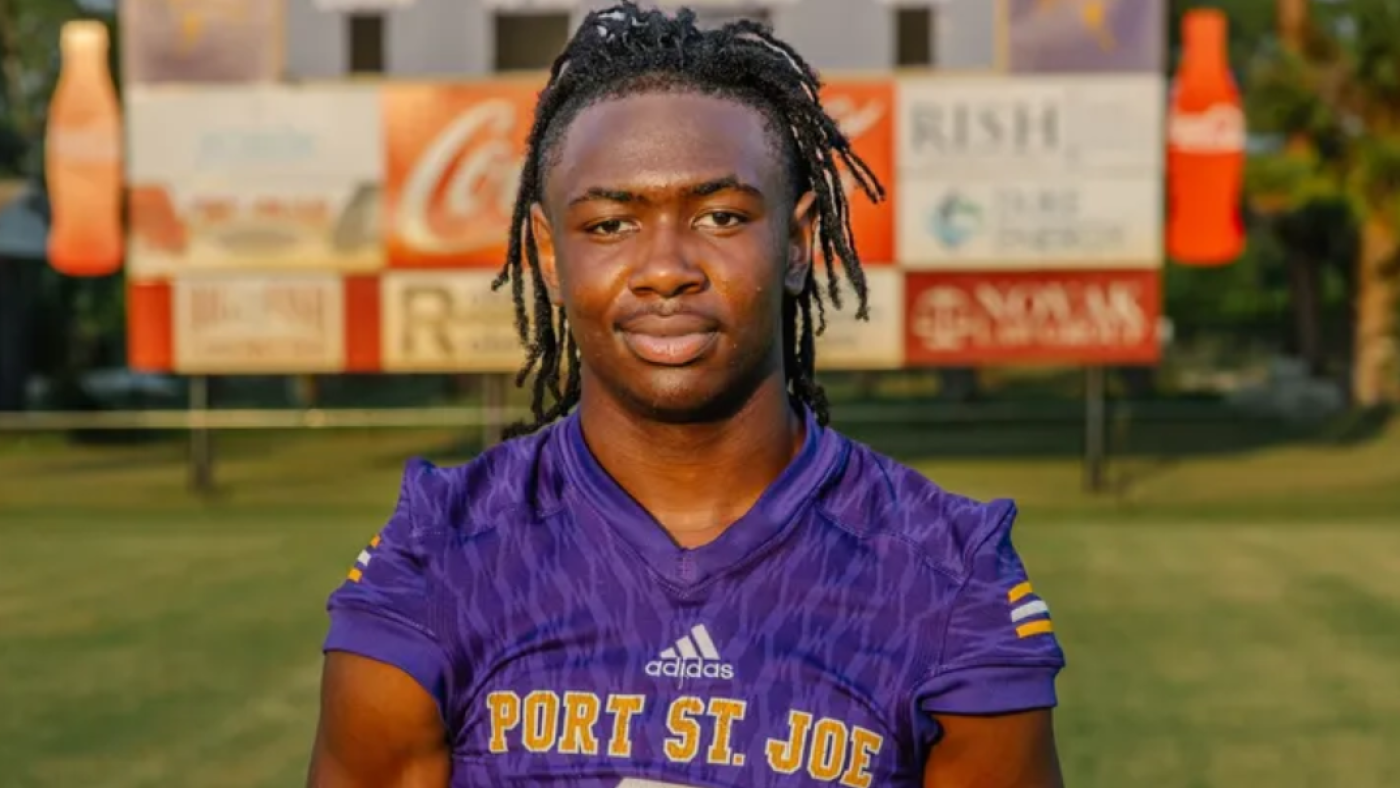 A Florida high school football player died after collapsing during a game : NPR