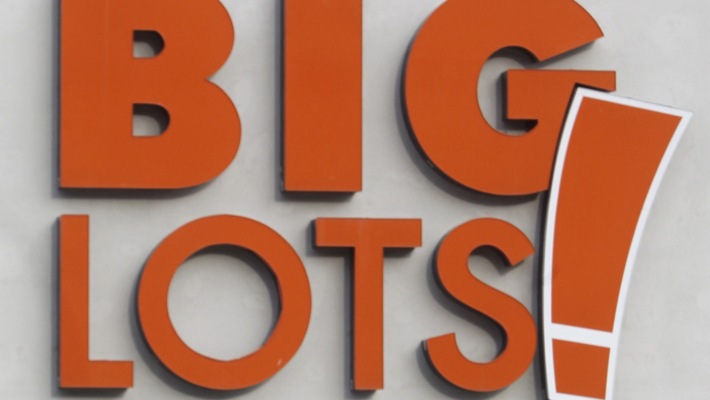 Big Lots is closing stores and filing for bankruptcy : NPR