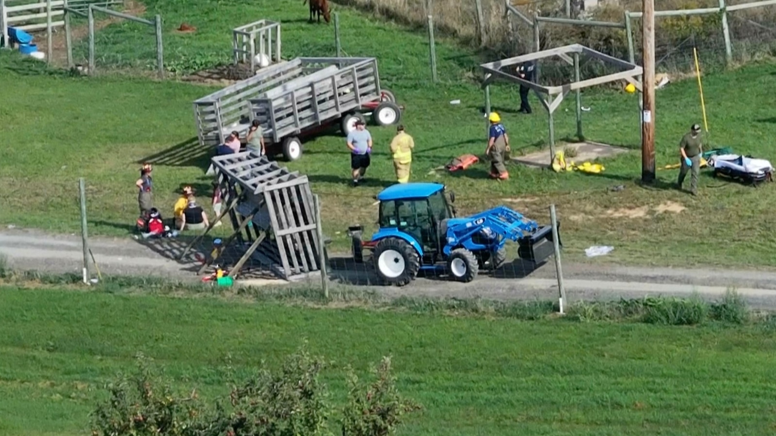 Dozens injured after wagon overturns at Wisconsin apple orchard: Authorities