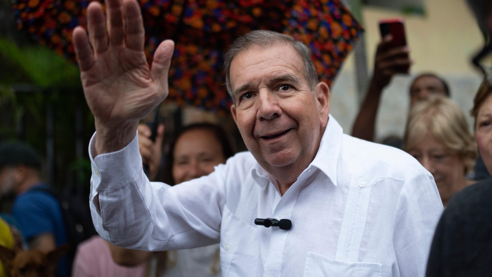 Opposition presidential candidate González flees Venezuela for asylum in Spain