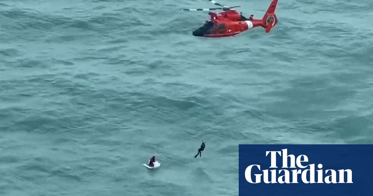 ‘A nightmare scenario’: man rescued 48km off Florida coast clinging to ice box after Hurricane Milton | Hurricane Milton