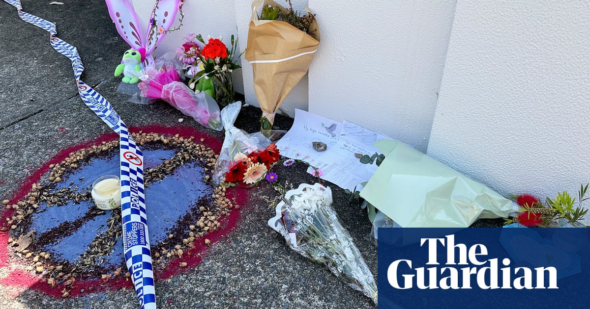 ‘Fly high beautiful girl’: Thorneside residents pay tribute to eight-year-old girl and babysitter lost in house fire | Queensland