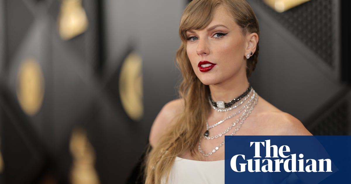 Taylor Swift donates $5m to US hurricane relief efforts | Taylor Swift