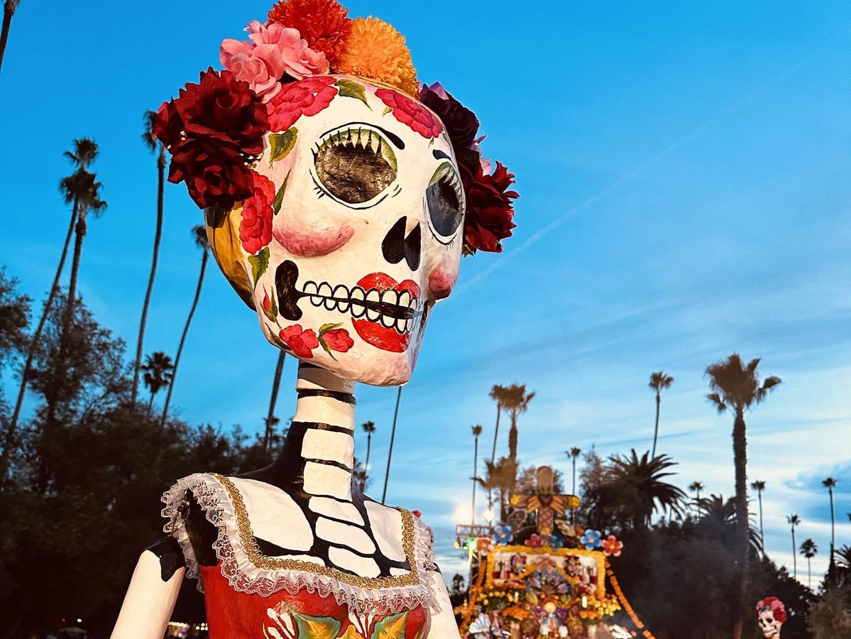 Inside The Largest Day Of The Dead Celebration Outside Mexico