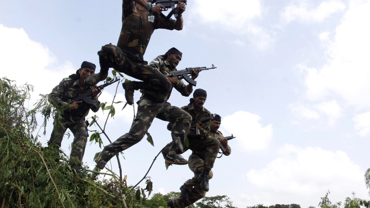 Indian soldiers kill dozens of suspected Maoist rebels in Abujhmad forest | Armed Groups News