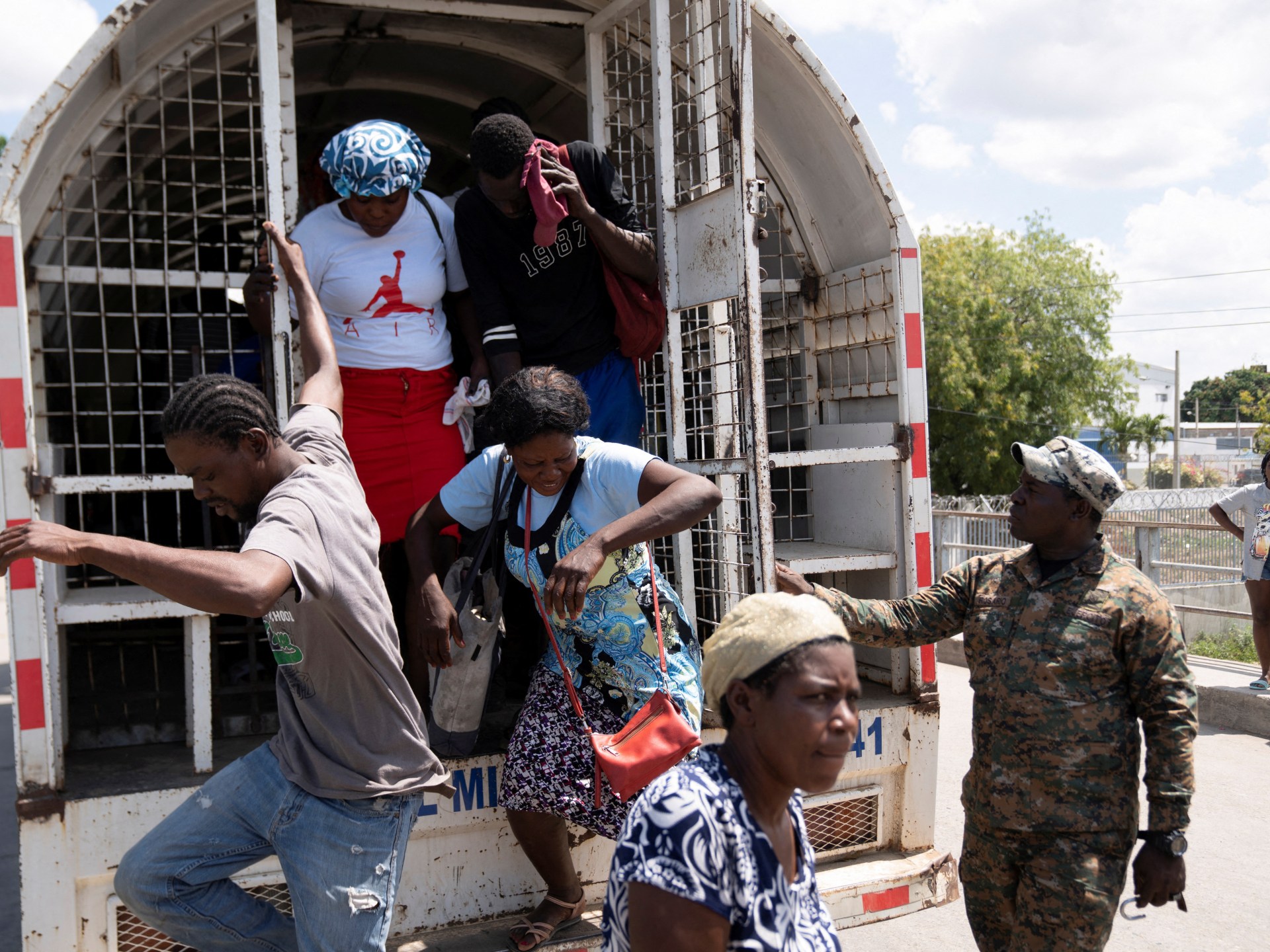 Dominican Republic says will expel up to 10,000 Haitian migrants a week | Migration News