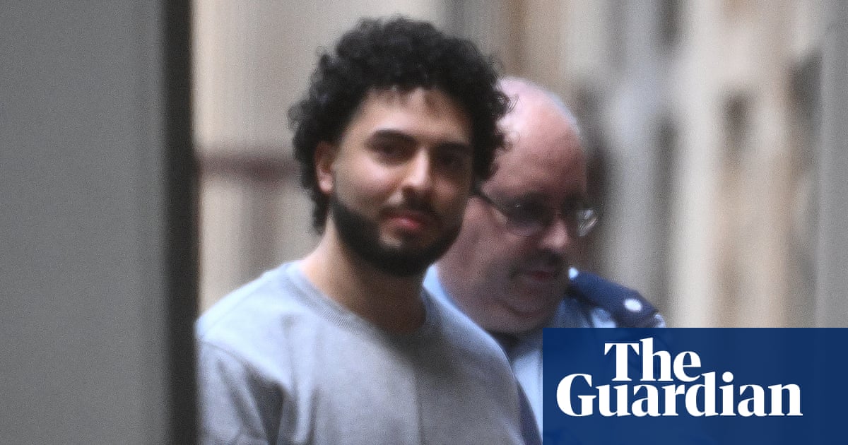 Man who lit Melbourne bushfires and embraced ‘depraved ideology’ of Islamic State jailed for eight years | Victoria