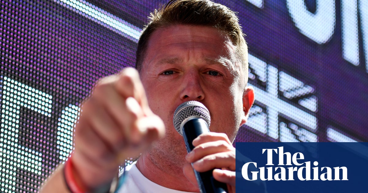 Amazon criticised as Tommy Robinson book tops chart | Tommy Robinson