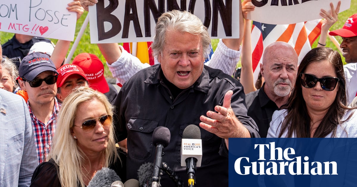 Steve Bannon released from prison early a week before US election | Steve Bannon