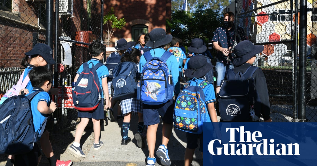 Australia’s biggest states hold out for greater public school funding as deadline passes | Australian education