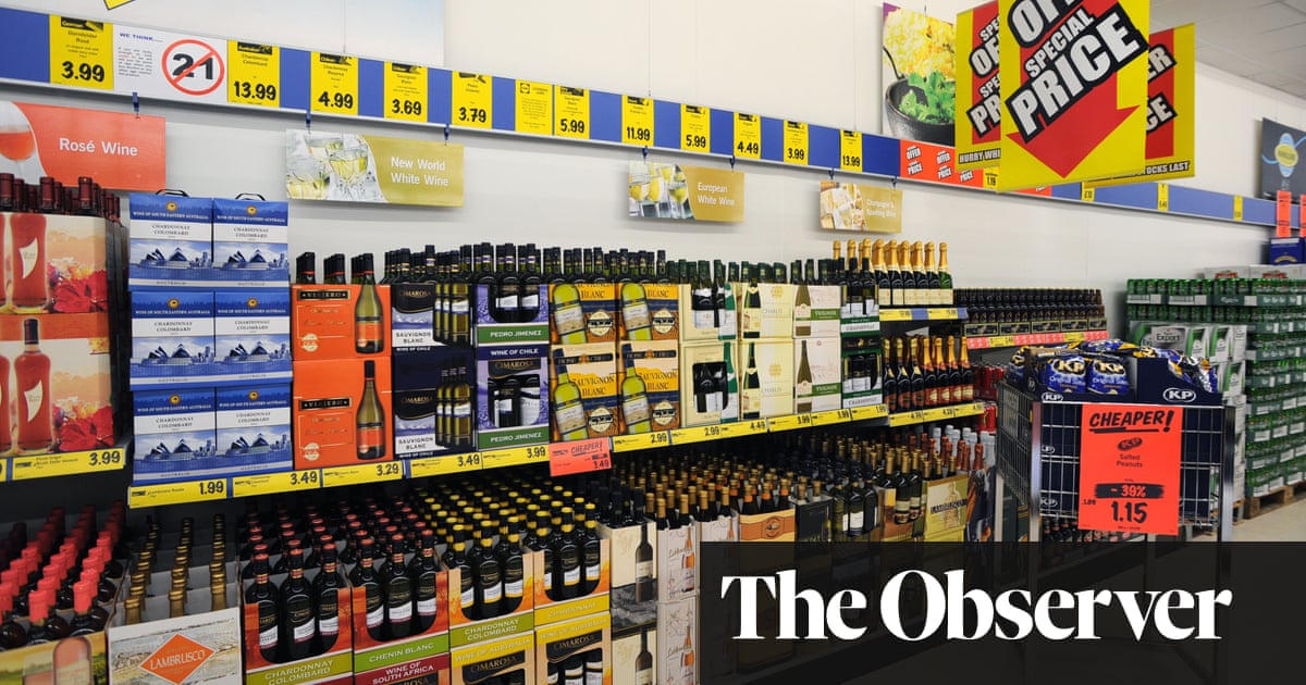 England urged to bring in minimum unit price on alcohol as deaths rise 10% a year | Alcohol