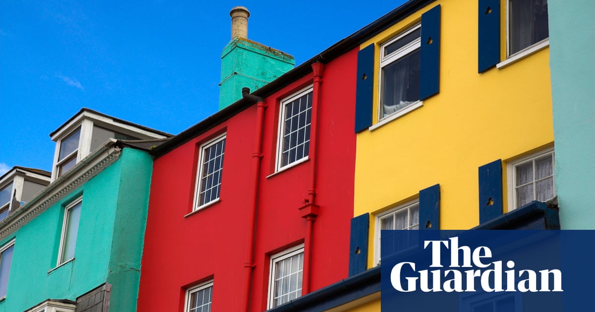 UK house prices rise for third month in a row, says Halifax | House prices