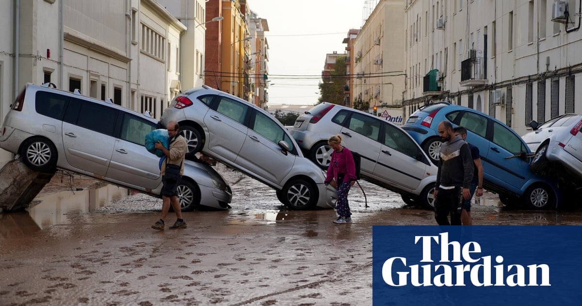 Spain flood death toll expected to rise as weather warning systems criticised | Spain