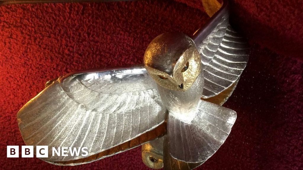 Treasure hunt for golden owl ends in France after 31 years