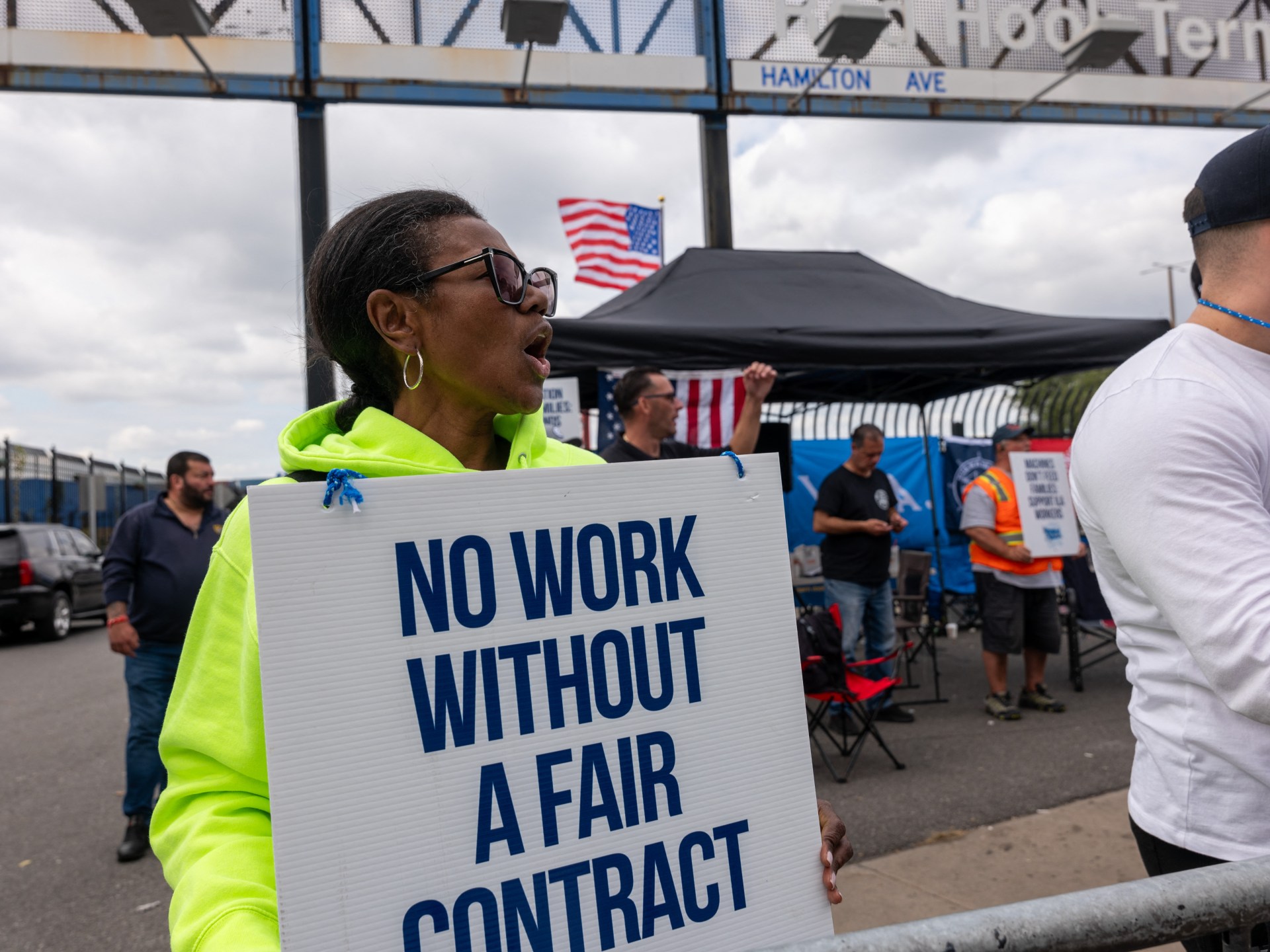 US dockworkers press on with second day of strike, with no deal in sight | Transport News