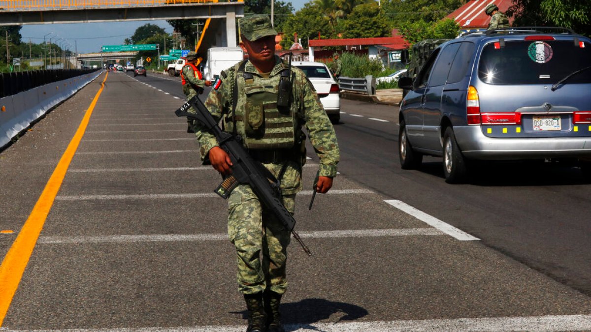 Mexican soldiers kill six after opening fire on truck carrying migrants | Migration News