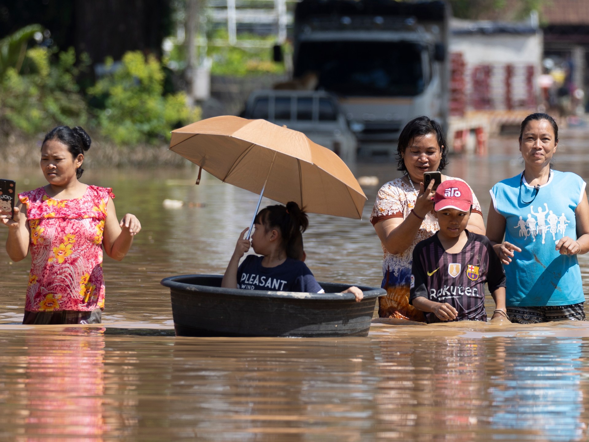 At least three killed as floods swamp Thailand’s Chiang Mai | Floods News