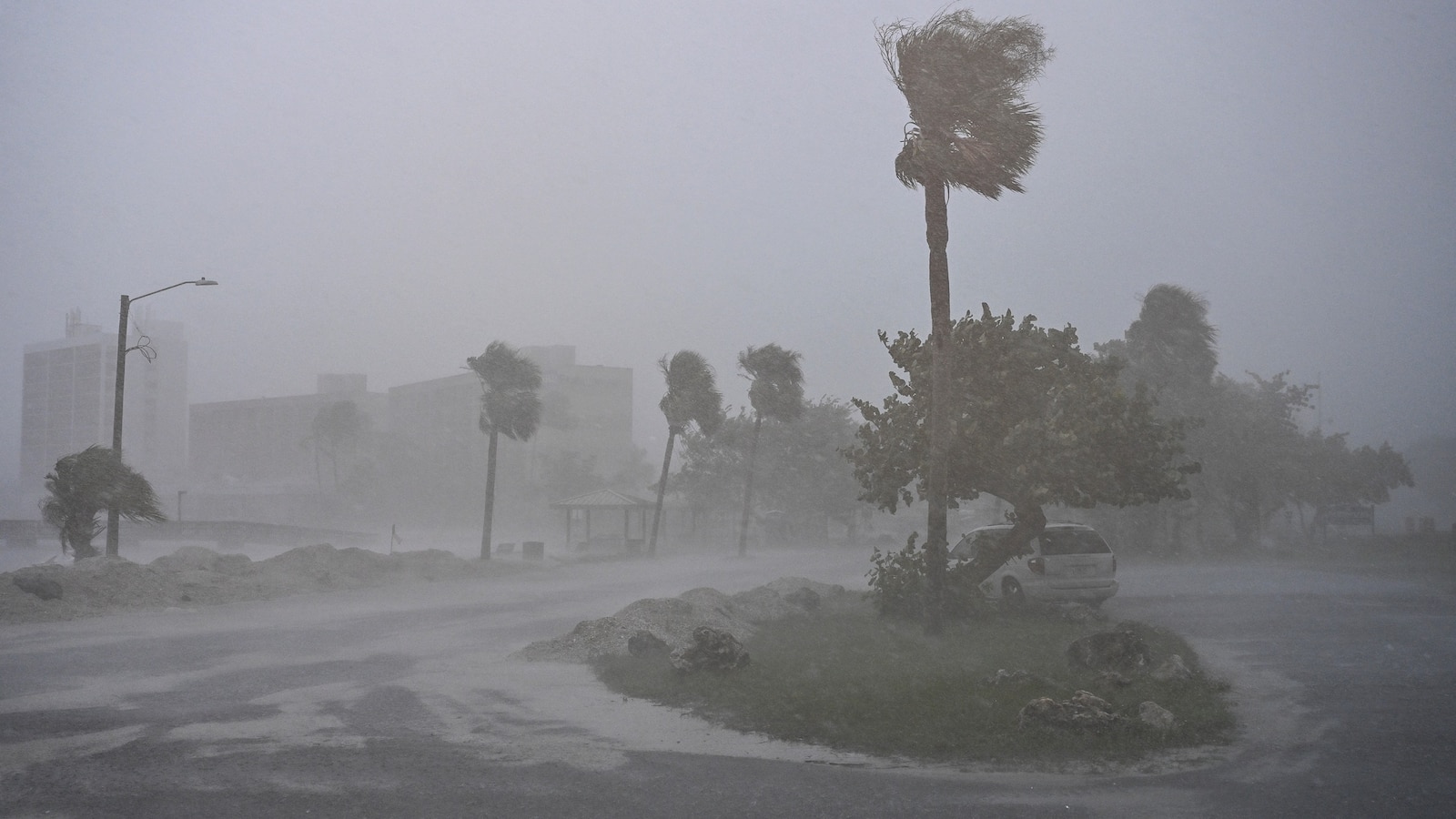 Storm chaser talks about what he saw on mission into Hurricane Milton's eye