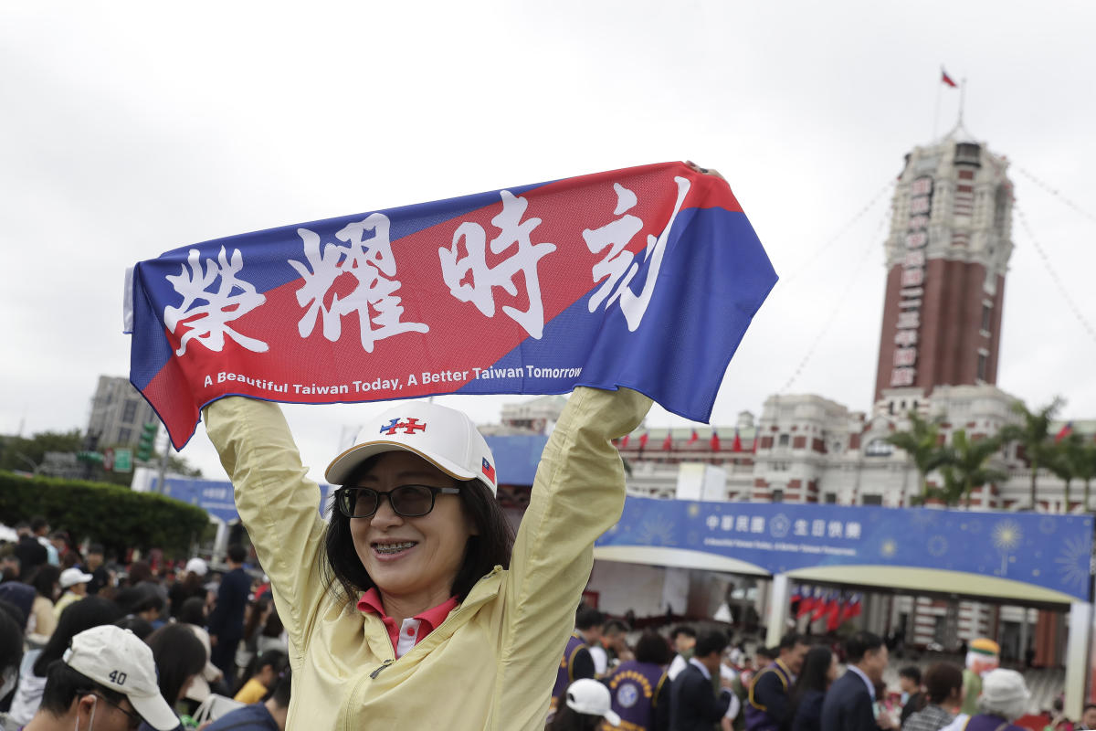 Taiwan celebrates National Day holiday against background of Chinese threats