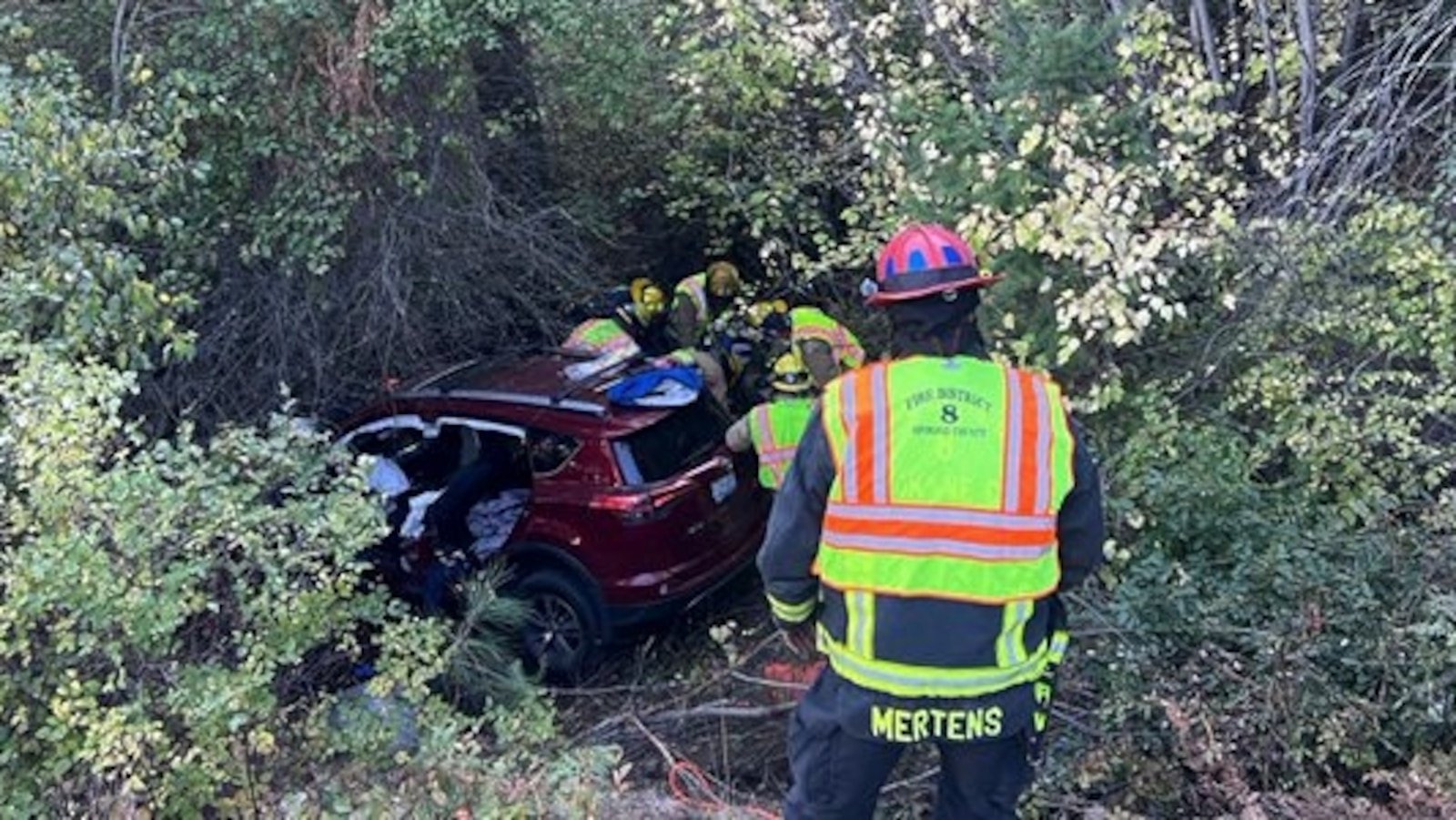 Uber driver rescued after plunging into ravine in Washington