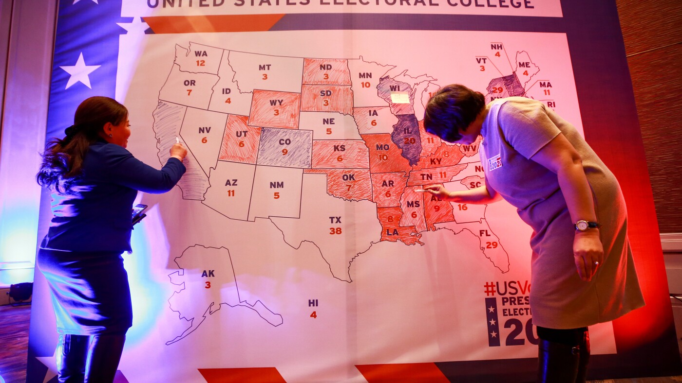 Why the Electoral College map’s colors can change : NPR