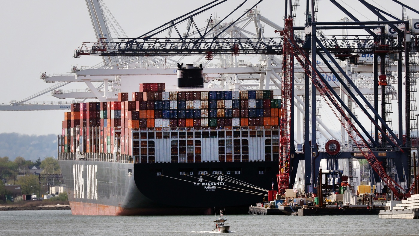 Dockworkers begin walking picket lines, snarling East and Gulf Coast ports : NPR