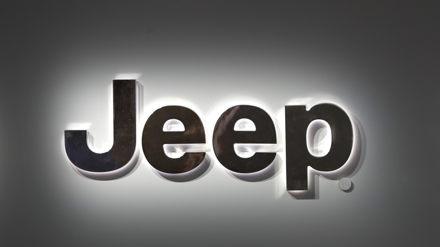 Jeep recalls 194,000 plug-in hybrid Wranglers, Grand Cherokees : NPR