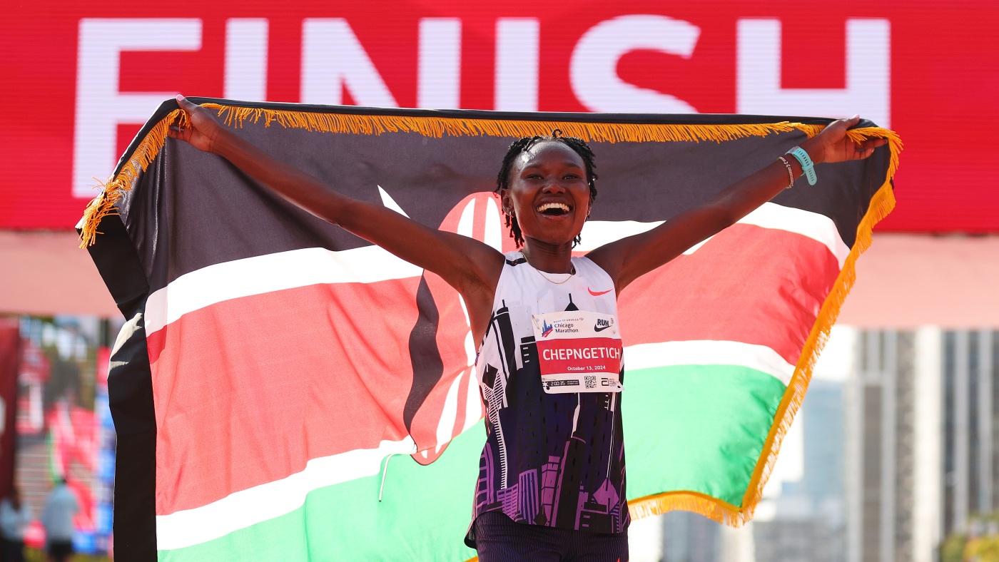 Ruth Chepngetich sets world record by nearly 2 minutes at Chicago Marathon : NPR