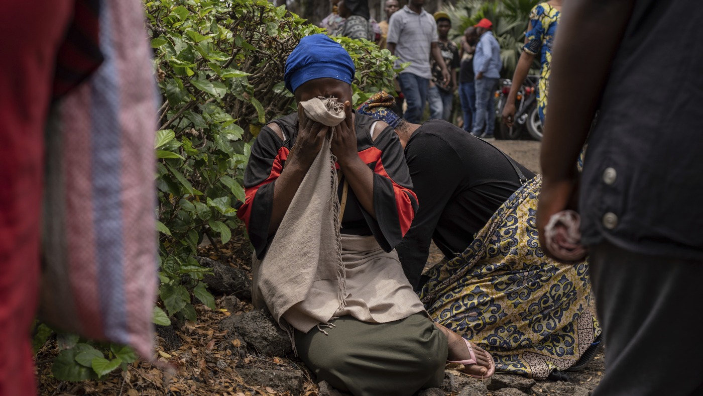 At least 78 people dead after boat capsizes in eastern Congo, official says : NPR