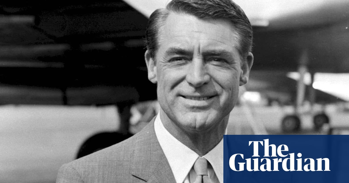 Cary Grant’s humble Bristol roots honoured with blue plaque | Bristol