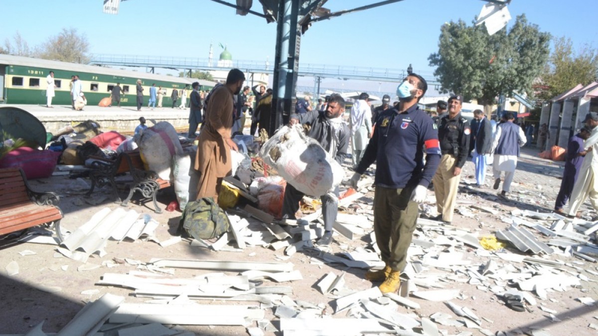 At least 24 killed in railway station bombing in Pakistan’s Quetta | Conflict News