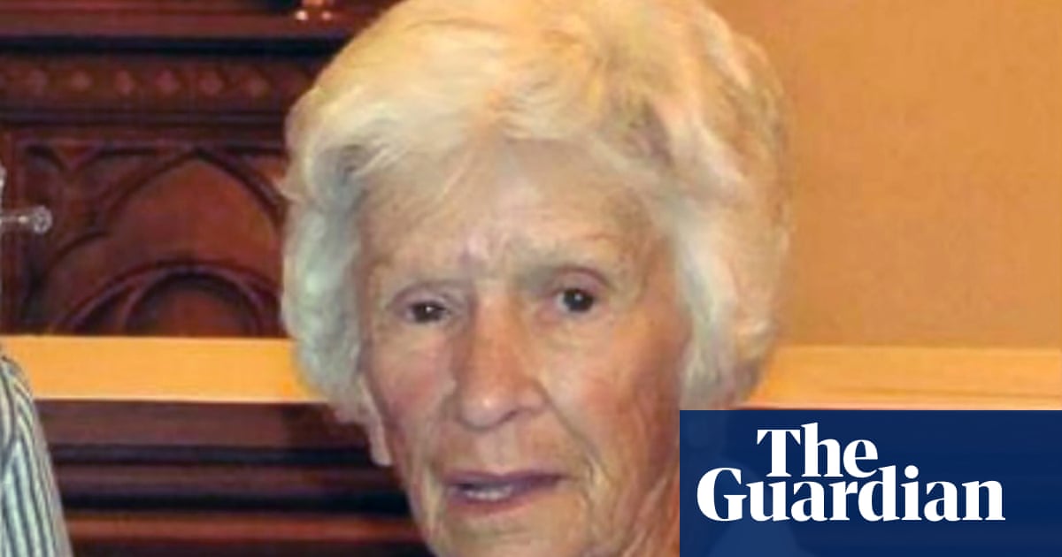 Clare Nowland had dementia and was ‘unable to comply with instructions’ before being tasered, court told | Australian police and policing