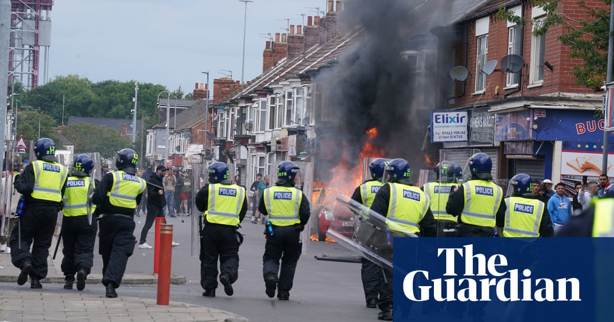 Teenager who smashed window during Middlesbrough riots freed on appeal | Middlesbrough