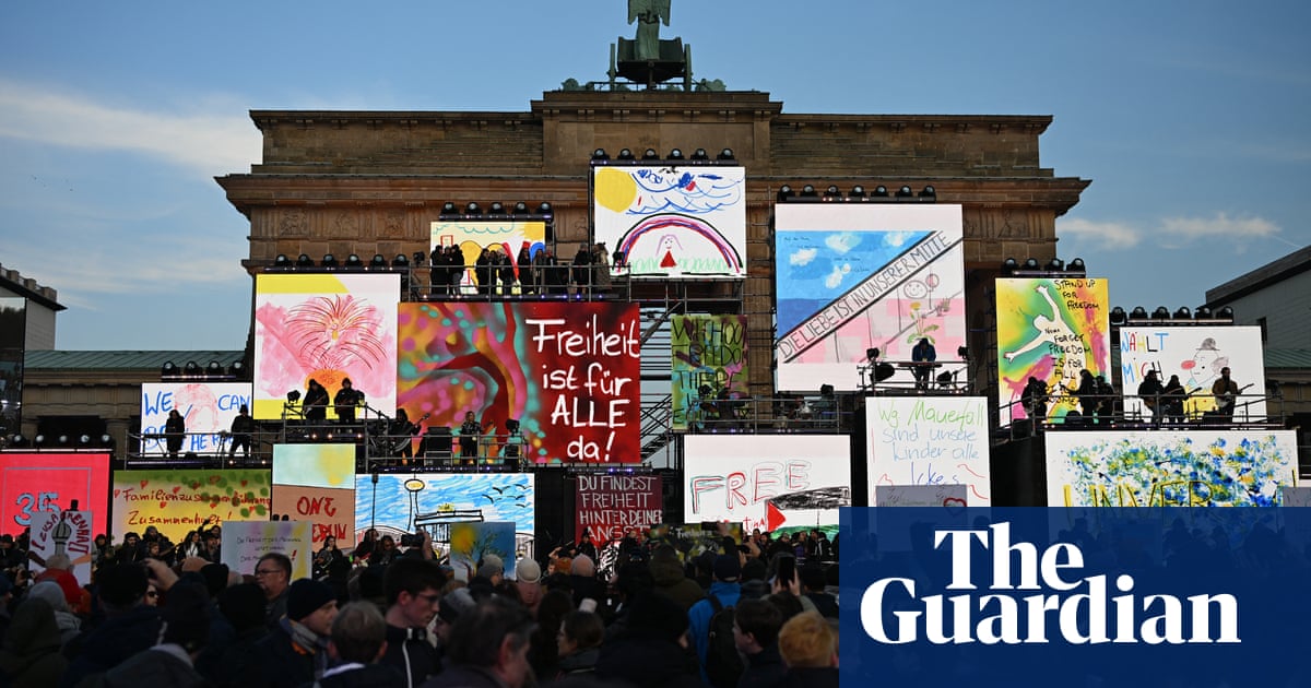 Tens of thousands gather to celebrate fall of Berlin Wall 35 years ago | Germany