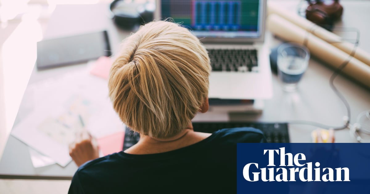 Hybrid working much more likely if staff have a degree, says ONS | Working from home