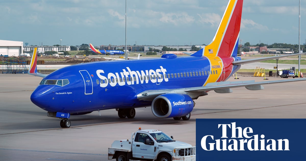 Bullet strikes Southwest Airlines plane in Dallas prior to departure | Texas