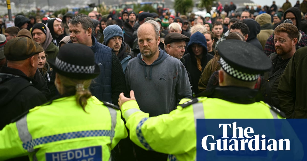 Farmers protest as Keir Starmer says he will defend the budget ‘all day long’ | Farming