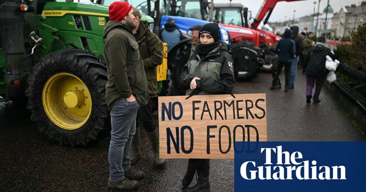 Keir Starmer defends inheritance tax change amid farmers’ outrage | Farming