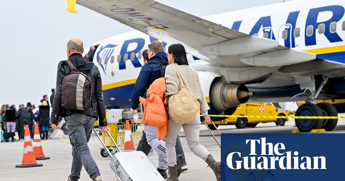 Spain fines budget airlines including Ryanair total of €179m | Airline industry