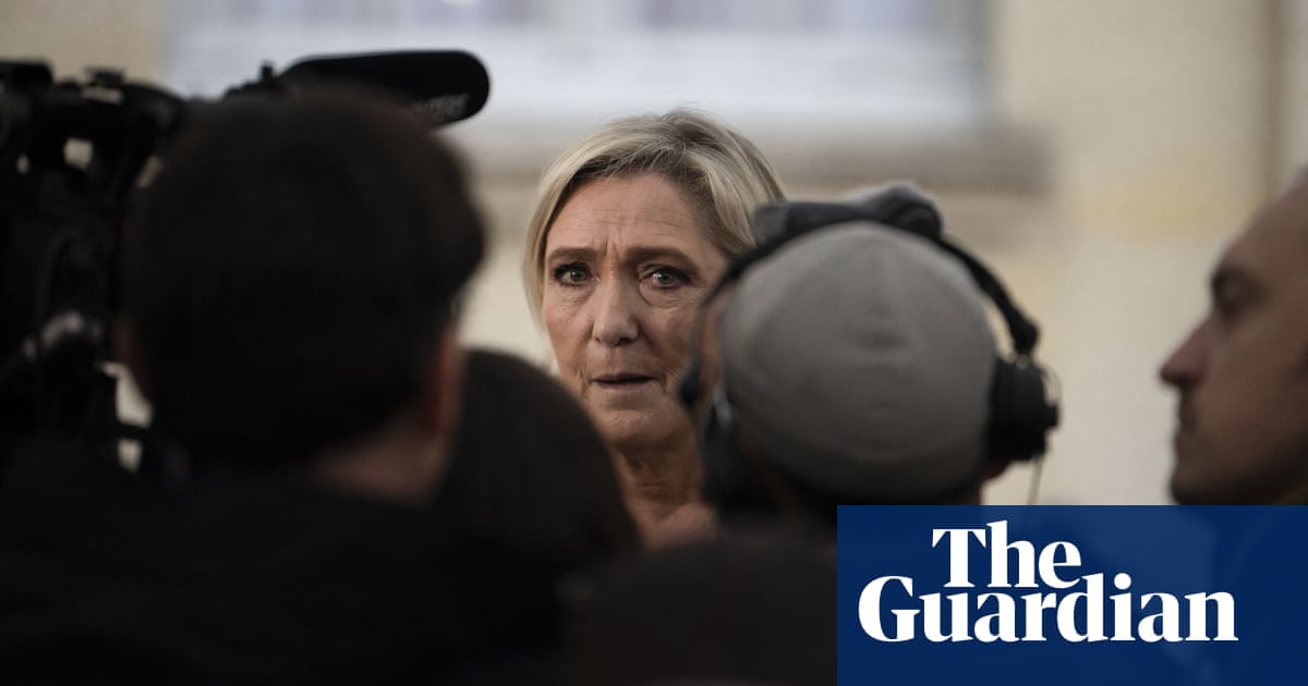 Marine Le Pen renews threat to back censure motion that could topple Barnier as PM | France