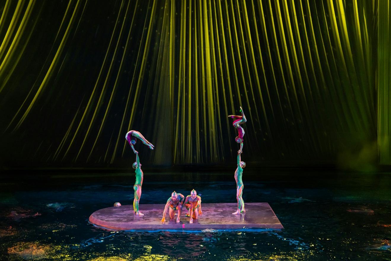 Cirque Du Soleil’s "O" Has Mesmerized Las Vegas For Decades